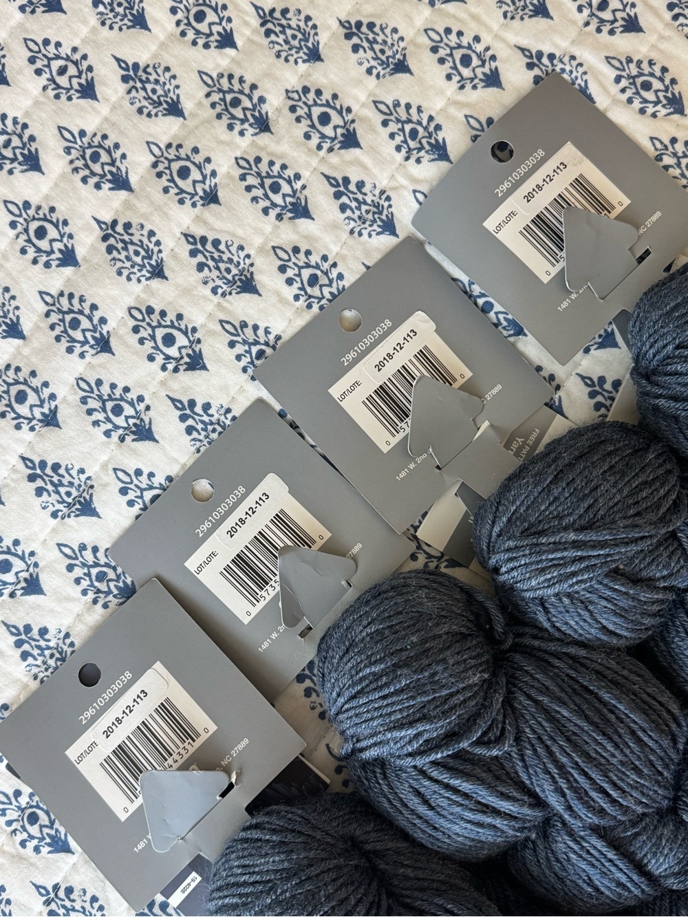Caron X Pantone Bamboo Yarn Lot (4) Yarnspirations - Picture 7 of 12